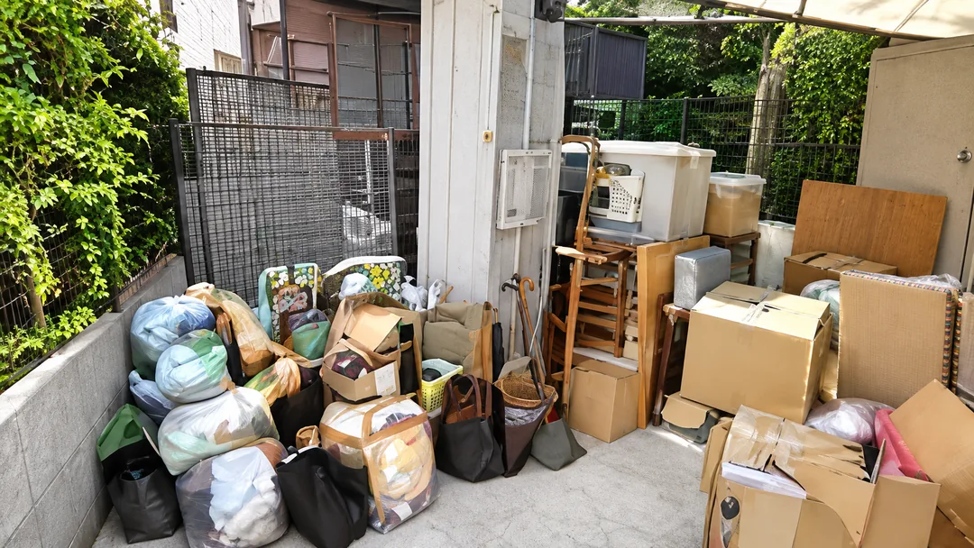 屋外スペースの片付け・回収前